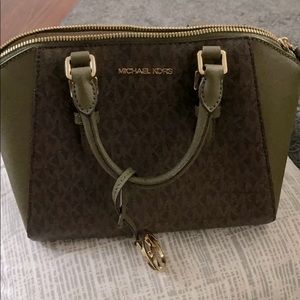 Micheal kors handbags
